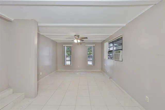 $2,100 | 72 Lake Shore Drive, Palm Harbor, FL 34684