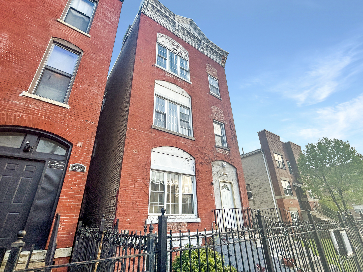 2953 West Warren Boulevard, Unit 2 Chicago, IL 60612 - Photo 2 of 31 front view of a building