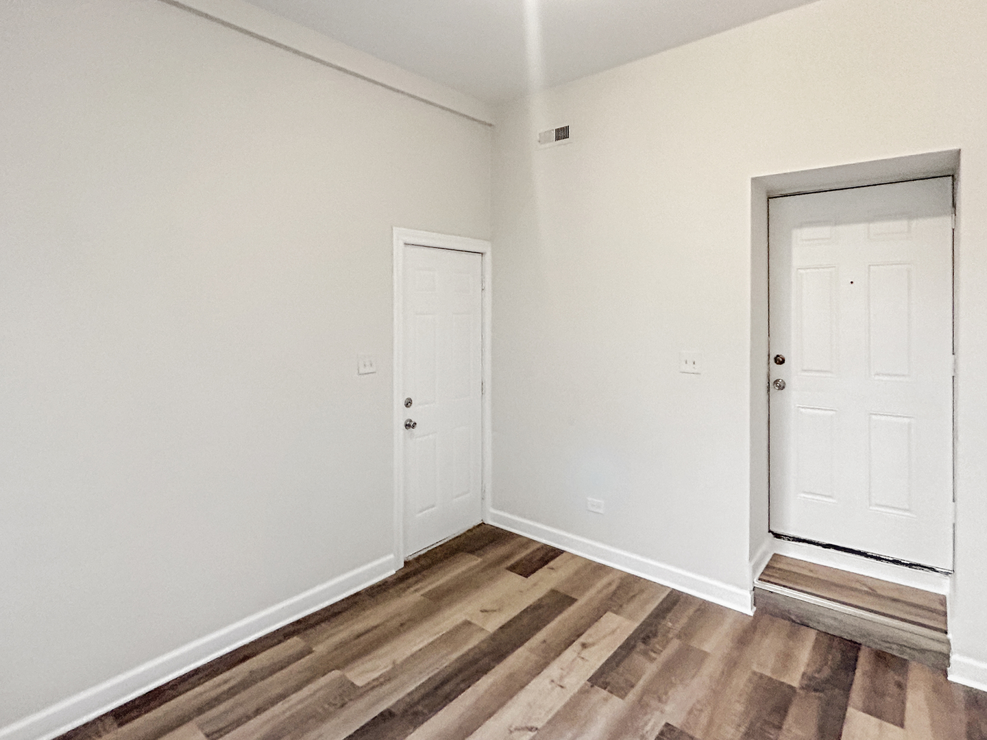 2953 West Warren Boulevard, Unit 2 Chicago, IL 60612 - Photo 21 of 31 a view of a small space