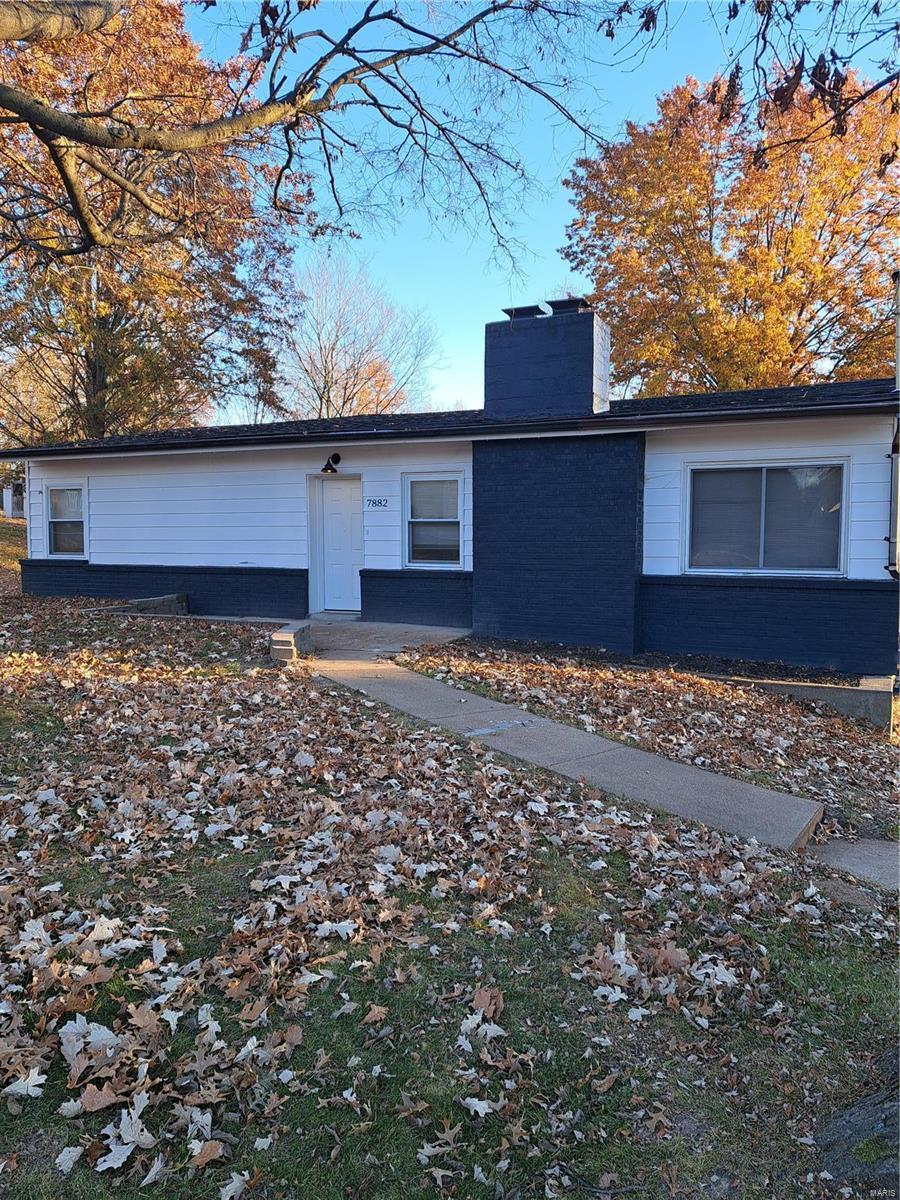 7882 Becker Road St. Louis, MO 63129 - Photo 1 of 34