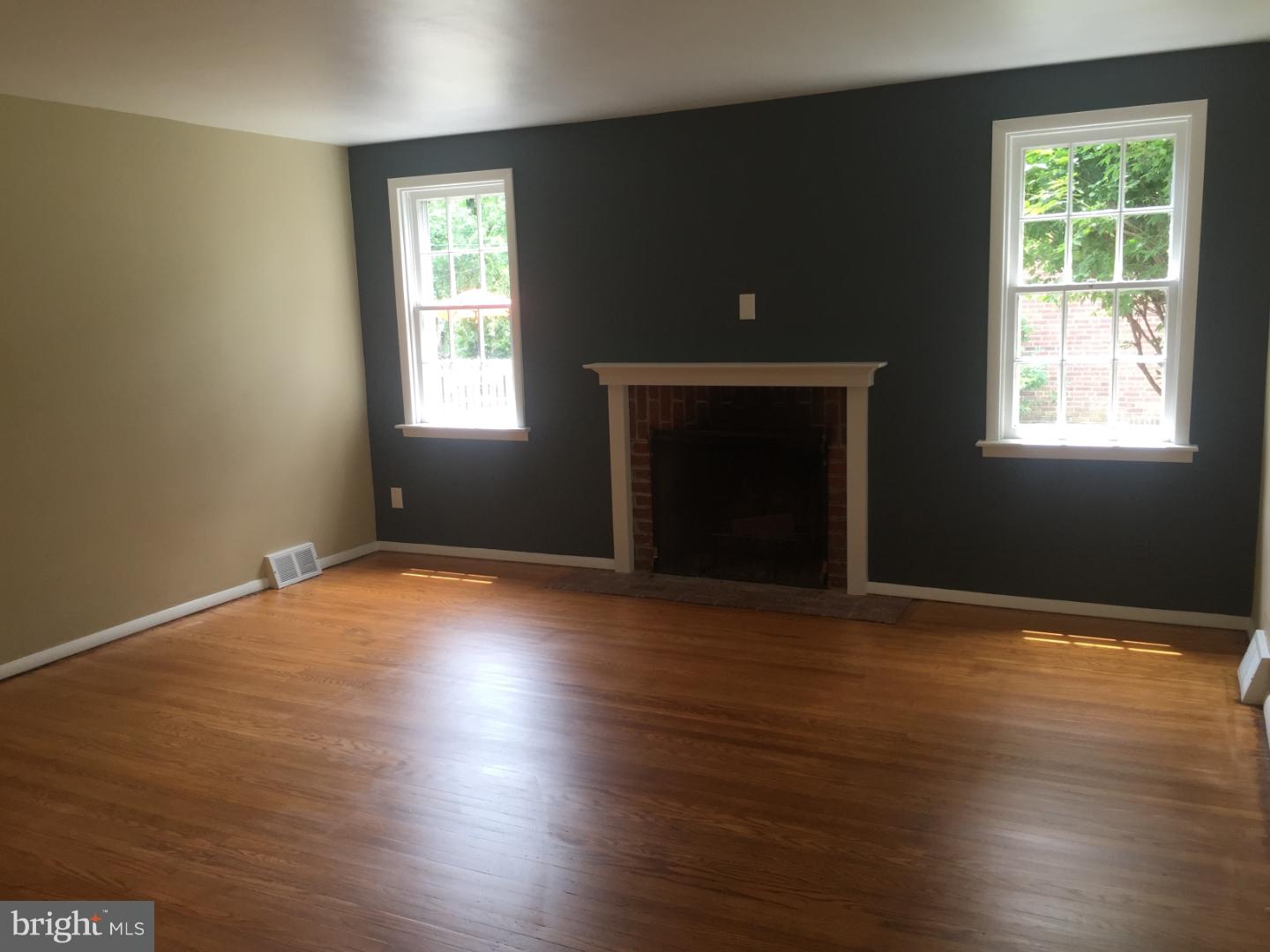 7419 Barclay Road Cheltenham, PA 19012 - Photo 3 of 9 Gallery Image 3