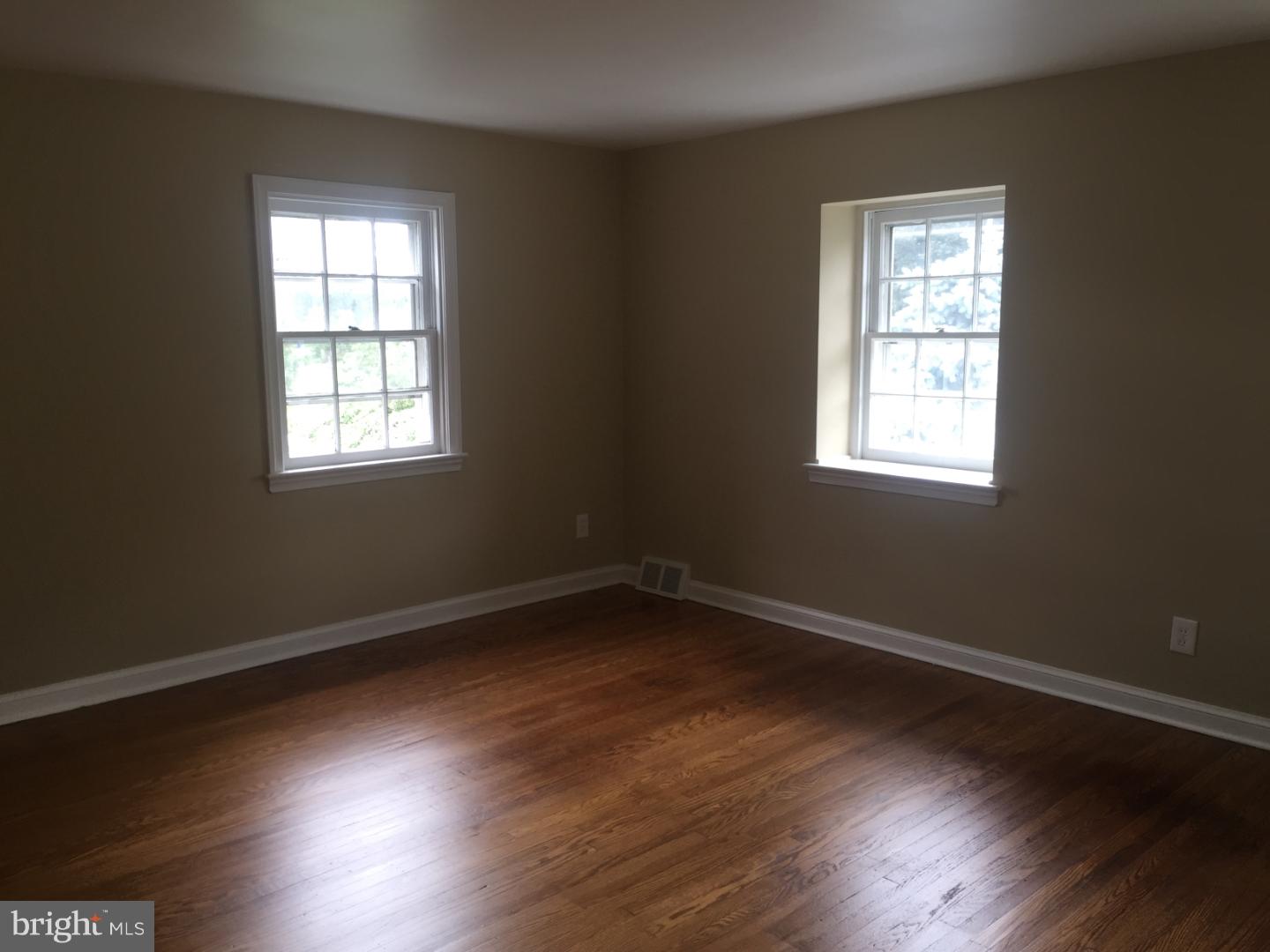 7419 Barclay Road Cheltenham, PA 19012 - Photo 8 of 9 Gallery Image 8