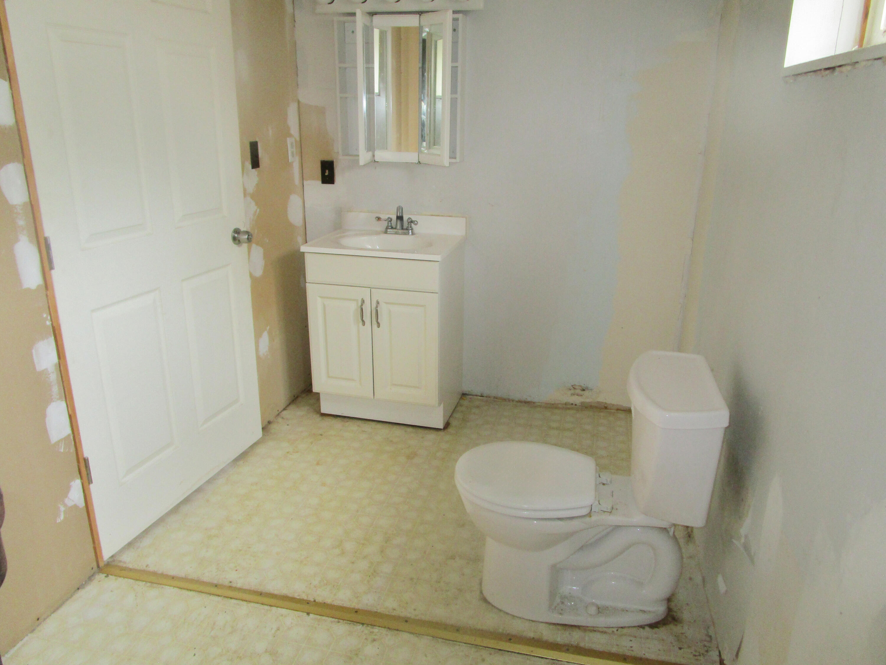121 Stage Road Etna, ME 04434 - Photo 5 of 10 IMG_3968