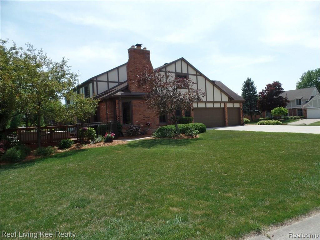 1810 Snowden Circle Rochester Hills, MI 48306 - Photo 4 of 46