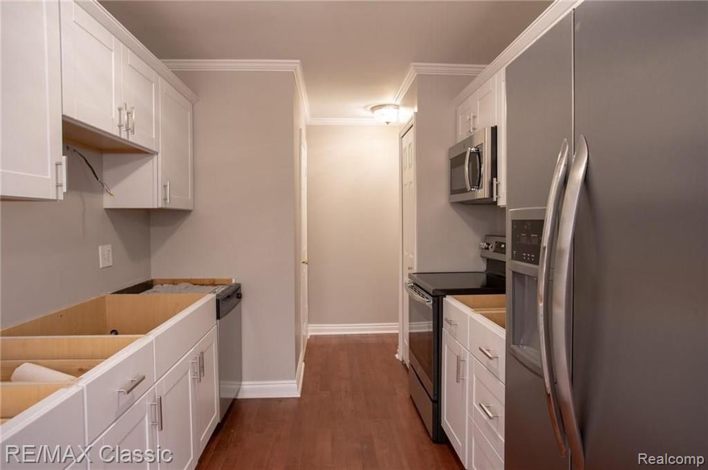22130 Edgewater Novi, MI 48375 - Photo 5 of 22