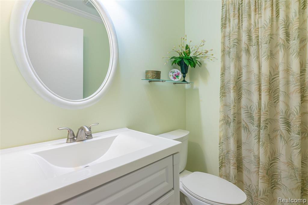 975 Wexford Way Rochester Hills, MI 48307 - Photo 23 of 30