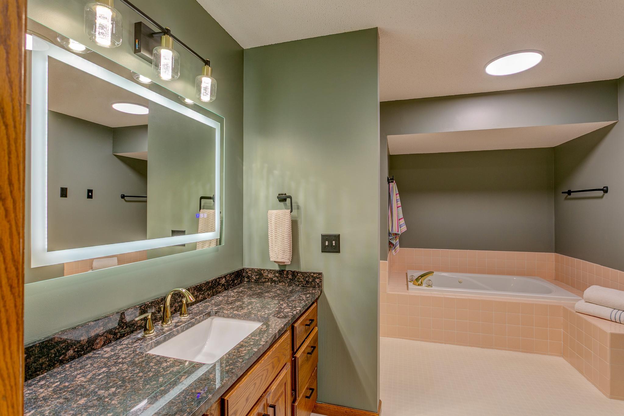7488 Newbury Road Woodbury, MN 55125 - Photo 21 of 39