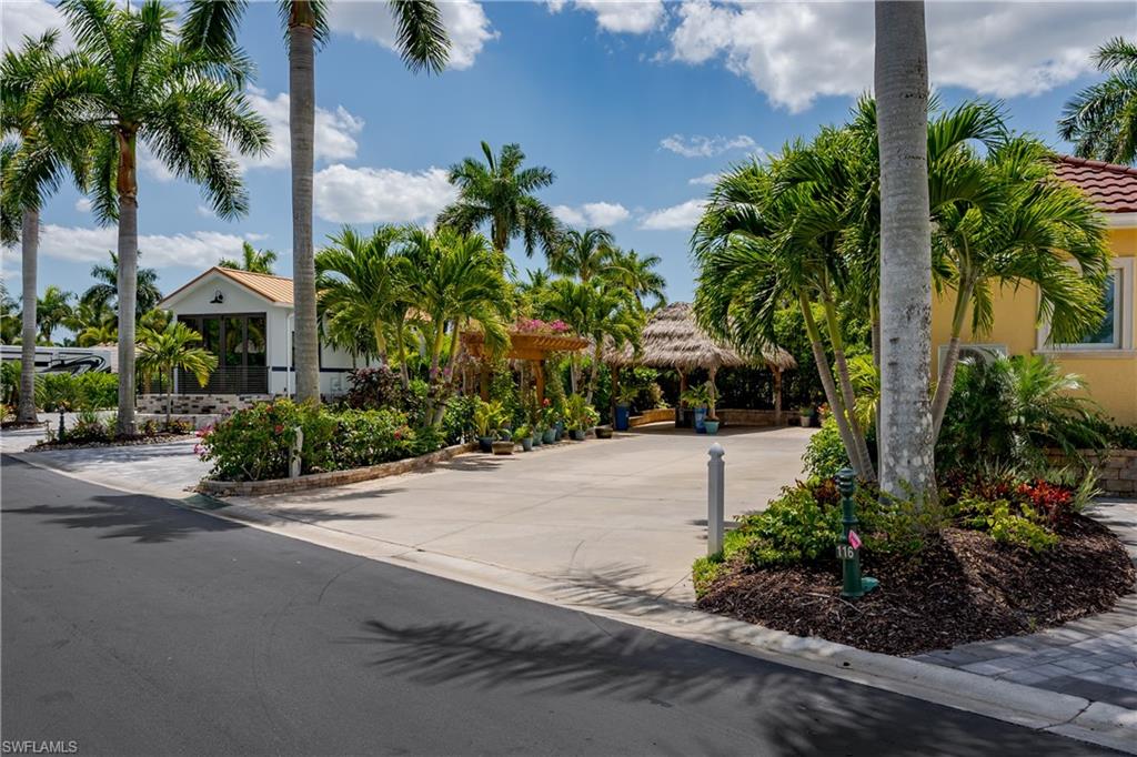 13621 Snapper Lane Naples, FL 34114 - Photo 11 of 41