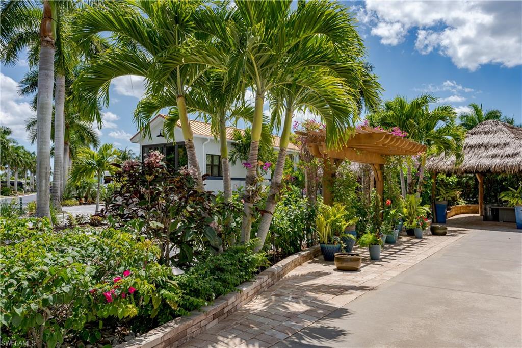 13621 Snapper Lane Naples, FL 34114 - Photo 14 of 41