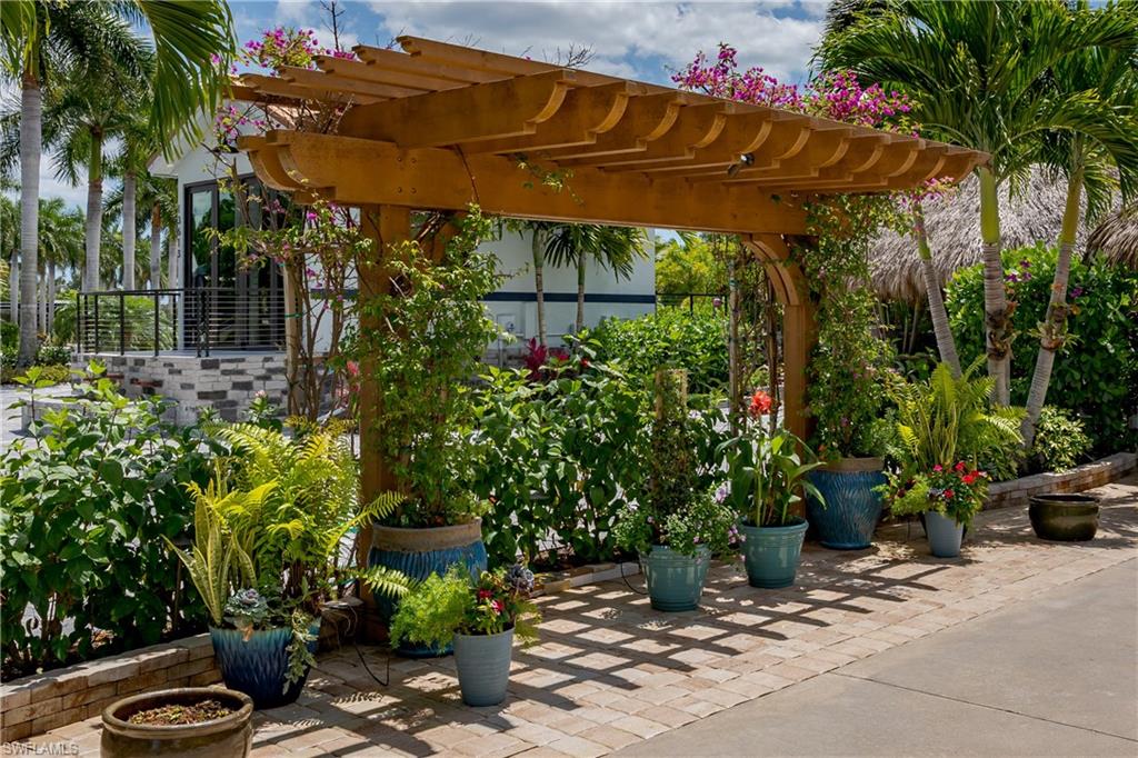 13621 Snapper Lane Naples, FL 34114 - Photo 18 of 41