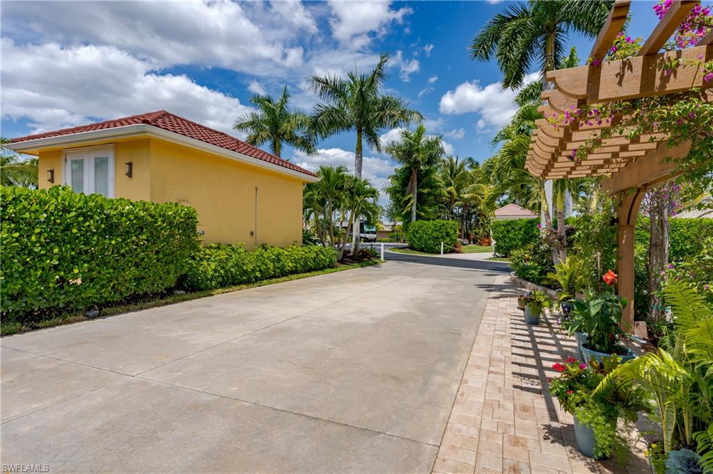 13621 Snapper Lane Naples, FL 34114 - Photo 27 of 41