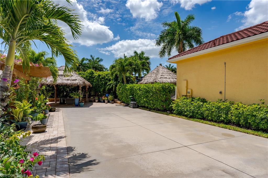 13621 Snapper Lane Naples, FL 34114 - Photo 29 of 41