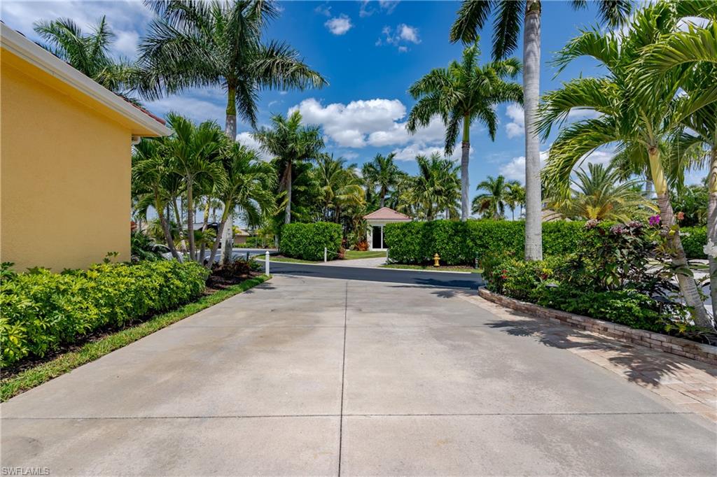 13621 Snapper Lane Naples, FL 34114 - Photo 30 of 41