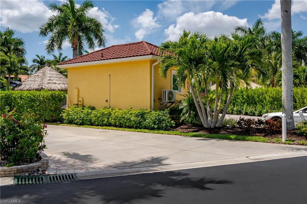 13621 Snapper Lane Naples, FL 34114 - Photo 8 of 41