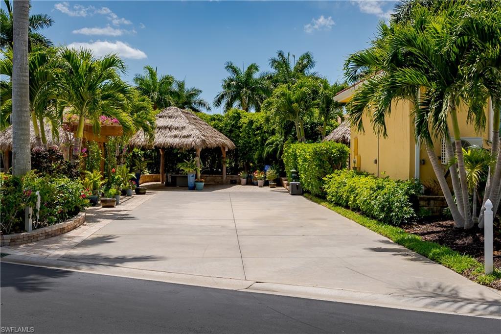 13621 Snapper Lane Naples, FL 34114 - Photo 10 of 41