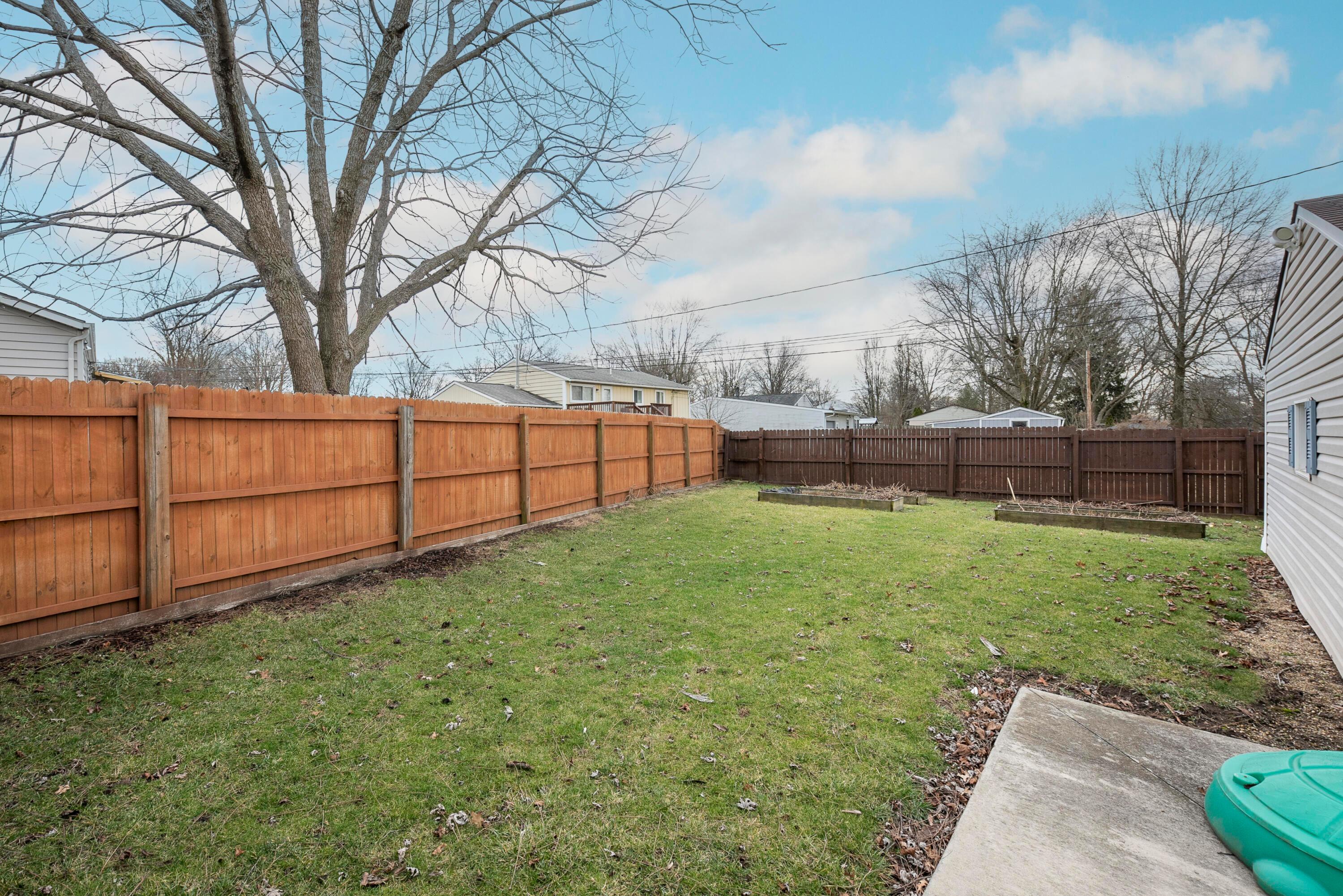 6413 Lexleigh Road Reynoldsburg, OH 43068 - Photo 12 of 40 Rear Yard