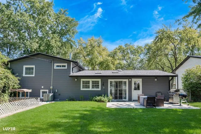 $395,000 | 6908 Orchard Lane, Hanover Park, IL 60133