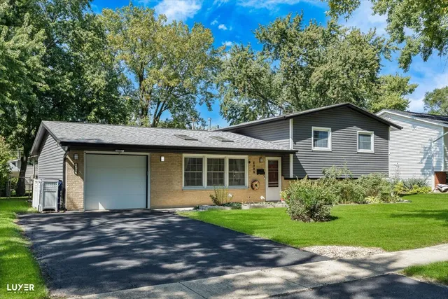 $395,000 | 6908 Orchard Lane, Hanover Park, IL 60133