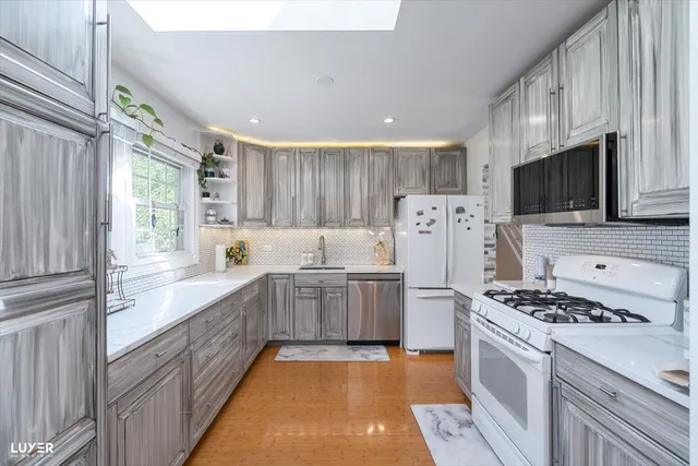 $395,000 | 6908 Orchard Lane, Hanover Park, IL 60133