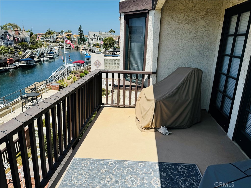 87 Rivo Alto Canal Long Beach, CA 90803 - Photo 4 of 30 a view of balcony with furniture