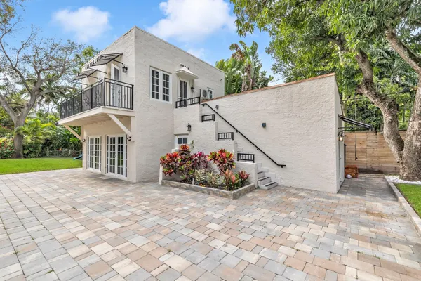 $8,500,000 | 5960 North Bayshore Drive, Miami, FL 33137