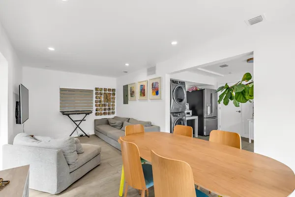 $8,500,000 | 5960 North Bayshore Drive, Miami, FL 33137