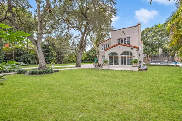 $8,500,000 | 5960 North Bayshore Drive, Miami, FL 33137