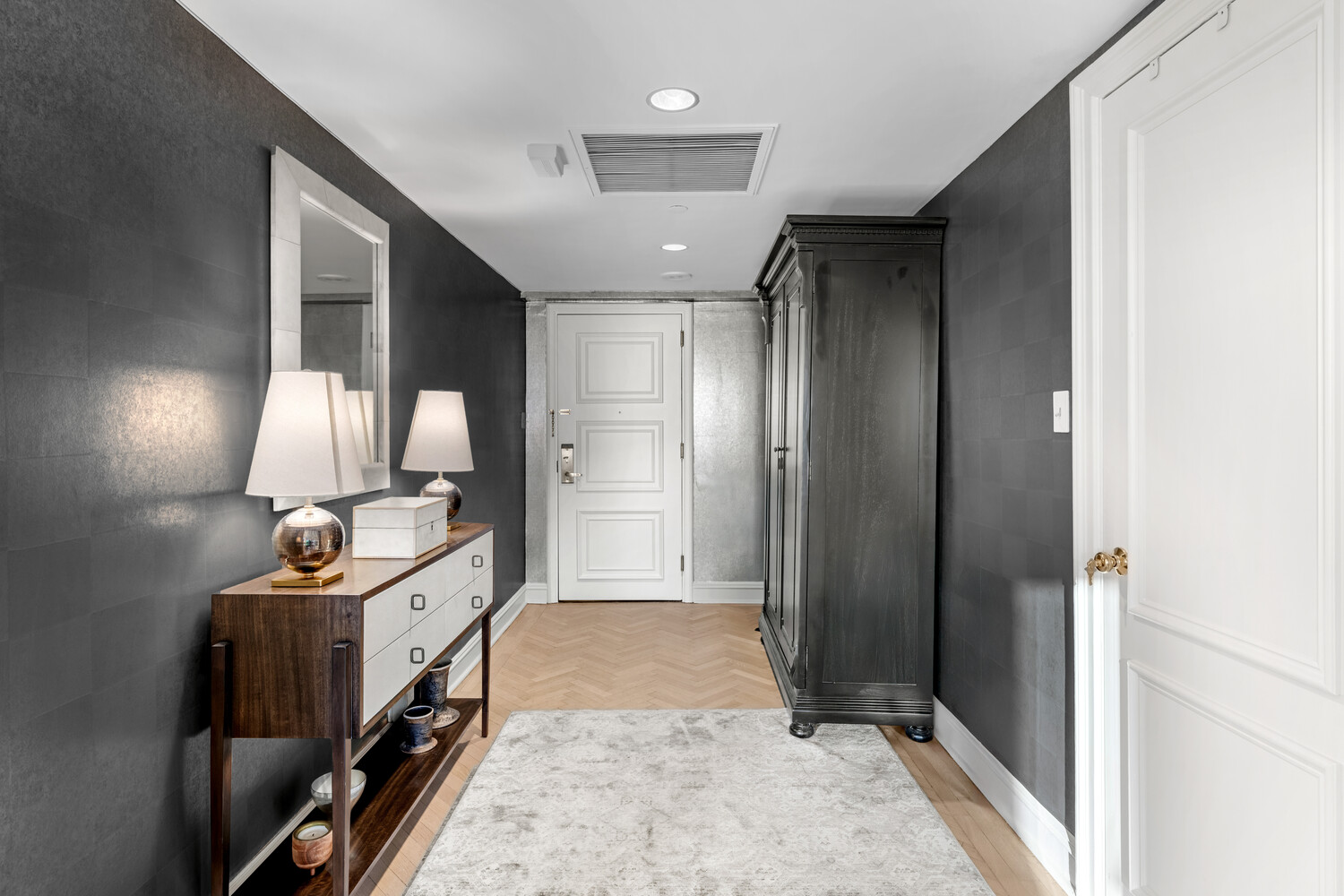 160 Central Park South, Unit 2811 Manhattan, NY 10019 - Photo 3 of 20