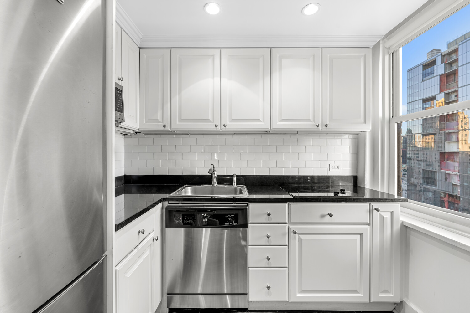 160 Central Park South, Unit 2811 Manhattan, NY 10019 - Photo 8 of 20