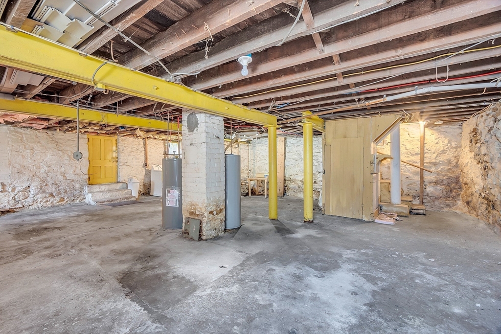 5 Wakefield Street Worcester, MA 01605 - Photo 42 of 42 a view of empty room