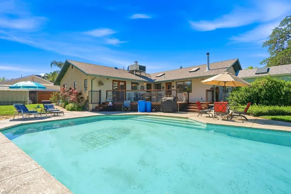 $565,000 | 4000 Meander Drive, Redding, CA 96001