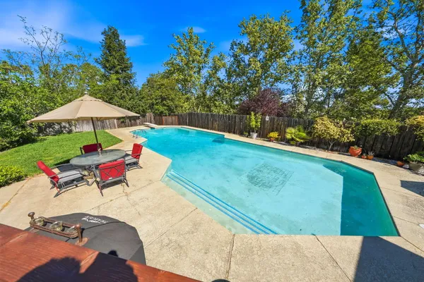 $565,000 | 4000 Meander Drive, Redding, CA 96001