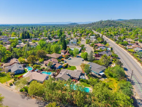 $565,000 | 4000 Meander Drive, Redding, CA 96001