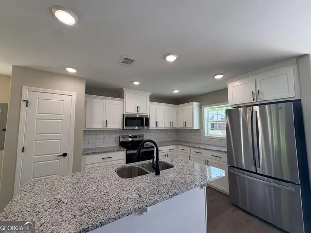 $1,750 | 419 Madison Avenue, St. Marys, GA 31558