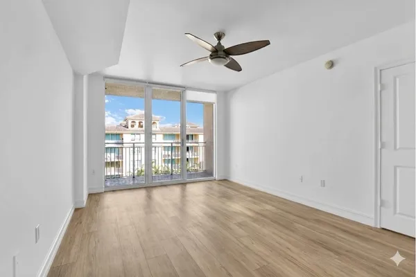$7,800 | 99 Southeast Mizner Boulevard, Unit PH 40, Boca Raton, FL 33432