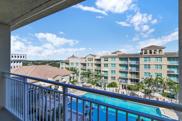 $7,800 | 99 Southeast Mizner Boulevard, Unit PH 40, Boca Raton, FL 33432