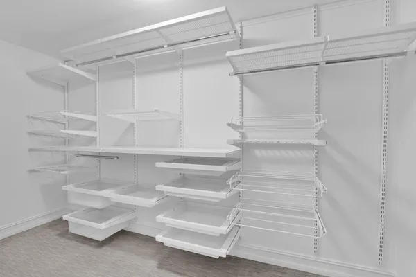 $7,800 | 99 Southeast Mizner Boulevard, Unit PH 40, Boca Raton, FL 33432