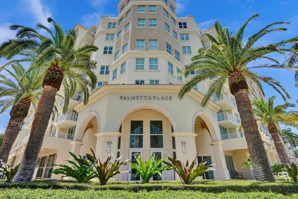 $7,800 | 99 Southeast Mizner Boulevard, Unit PH 40, Boca Raton, FL 33432