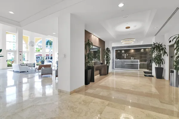 $7,800 | 99 Southeast Mizner Boulevard, Unit PH 40, Boca Raton, FL 33432