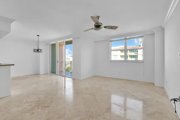 $7,800 | 99 Southeast Mizner Boulevard, Unit PH 40, Boca Raton, FL 33432