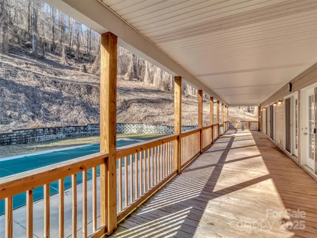 $1,700,000 | 284 Cutting Edge Drive, Sylva, NC 28779