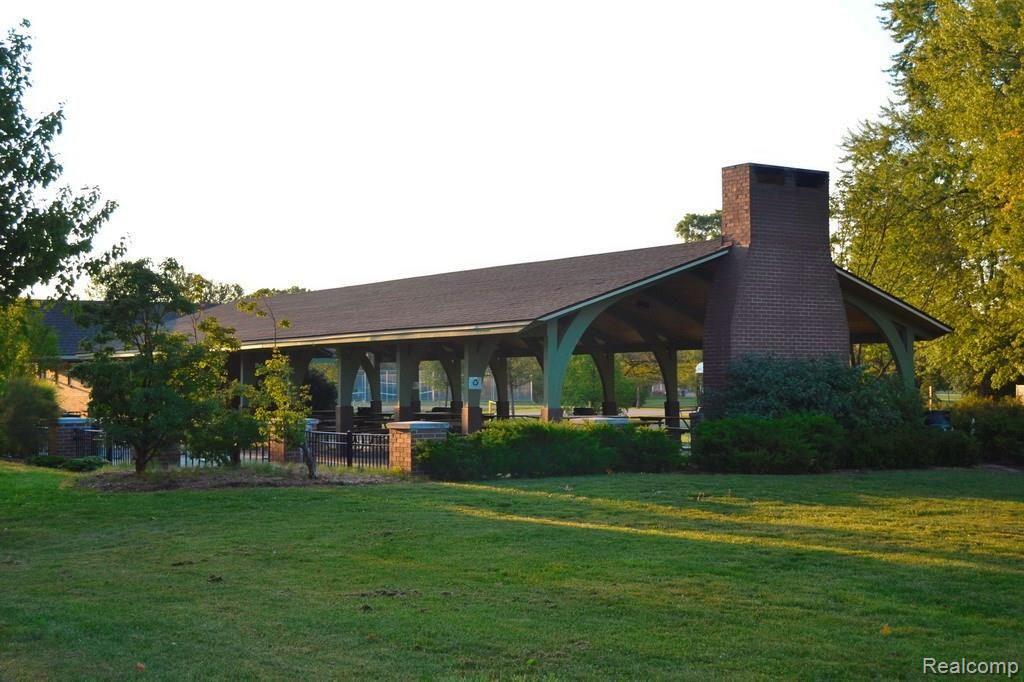 16279 Beverly Road Franklin, MI 48025 - Photo 37 of 38