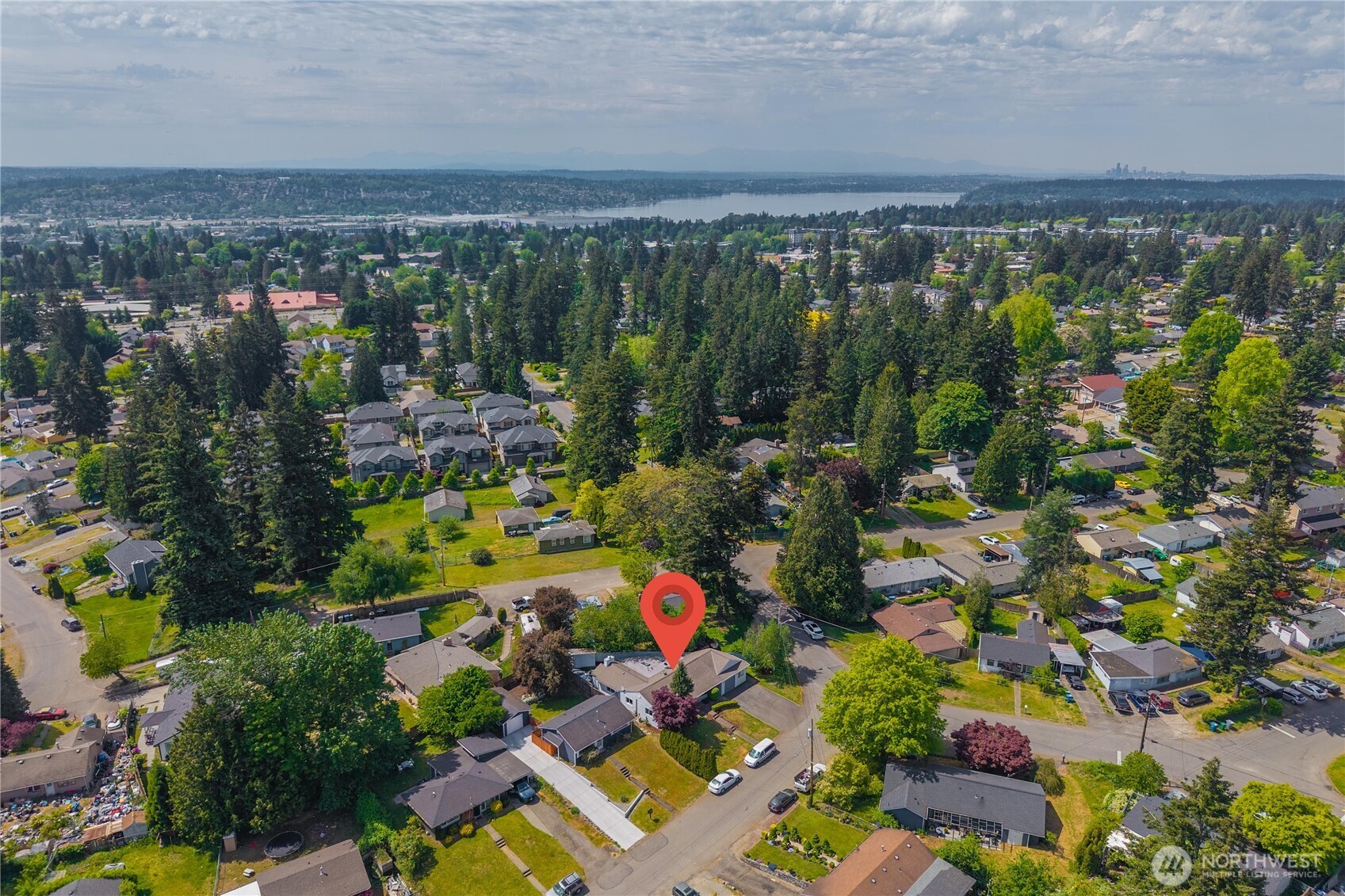691 Redmond Avenue Northeast Renton, WA 98056 - Photo 2 of 24