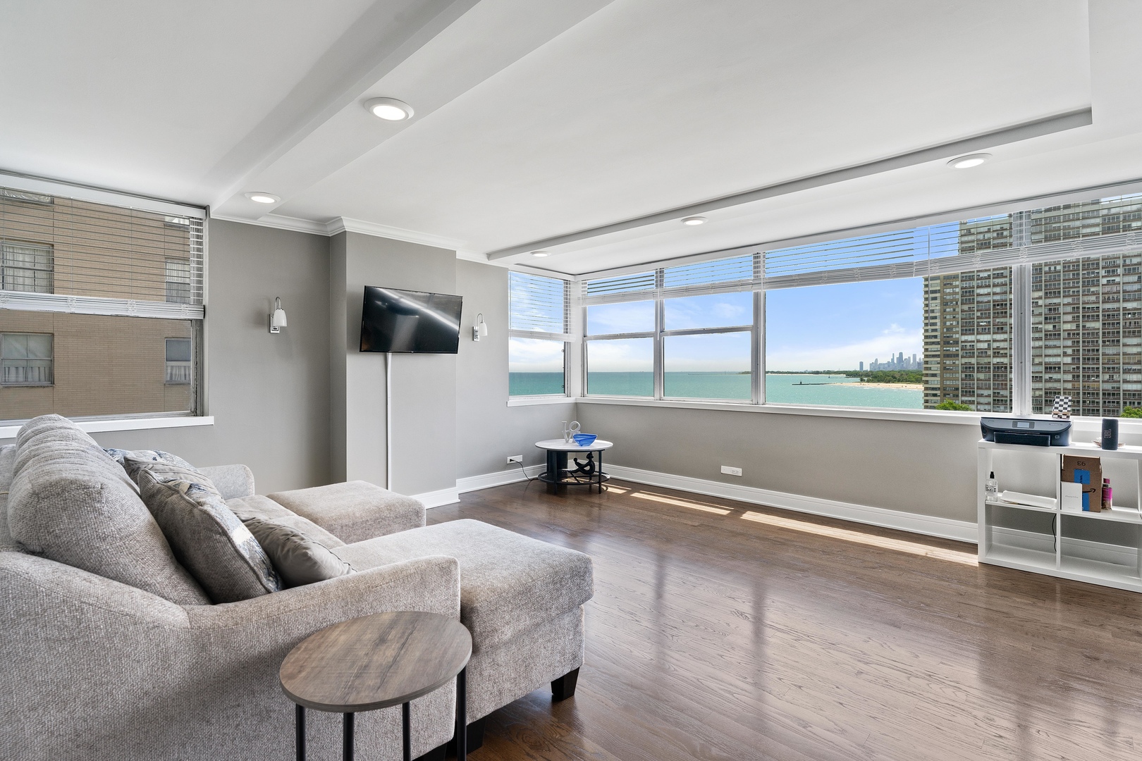 6301 North Sheridan Road, Unit 10G Chicago, IL 60660 - Photo 4 of 26