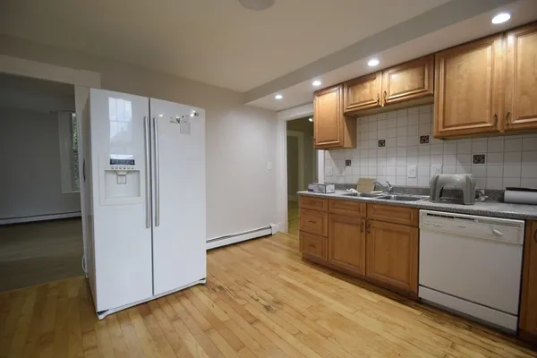 $3,500 | 24 St James Street, Unit 24, Newton, MA 02458