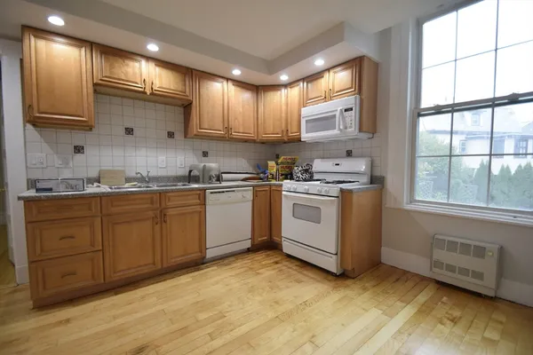 $3,500 | 24 St James Street, Unit 24, Newton, MA 02458