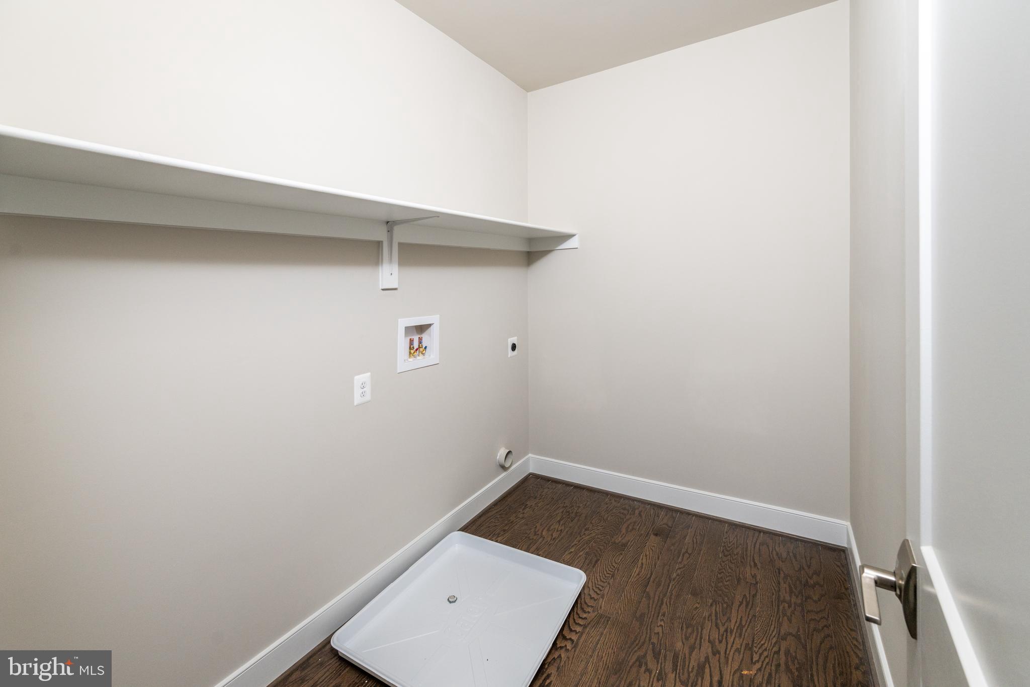 165 Rock Island Ridge Mineral, VA 23117 - Photo 24 of 26 Laundry Room