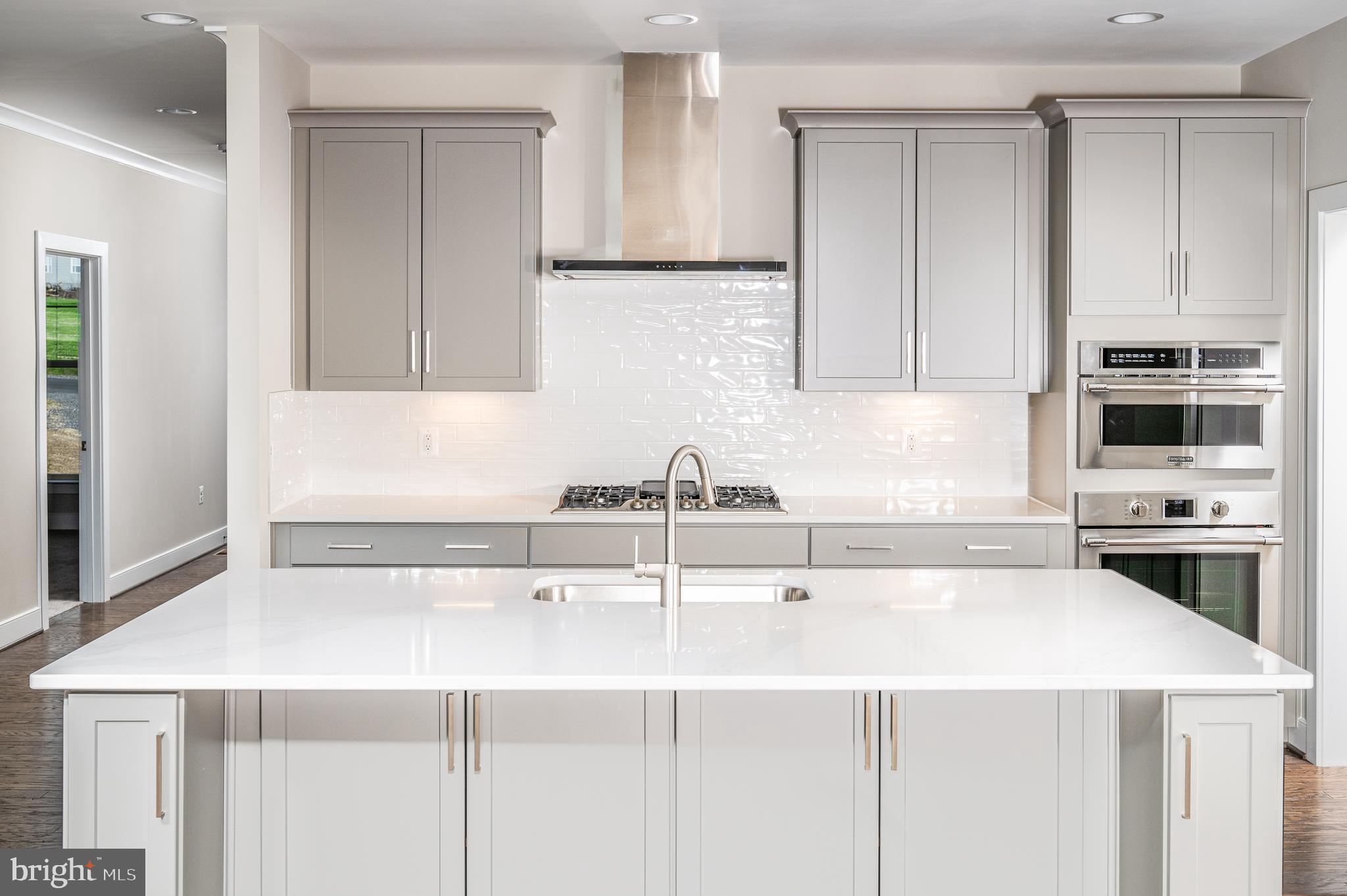 165 Rock Island Ridge Mineral, VA 23117 - Photo 6 of 26 Large Quartz Kitchen Island