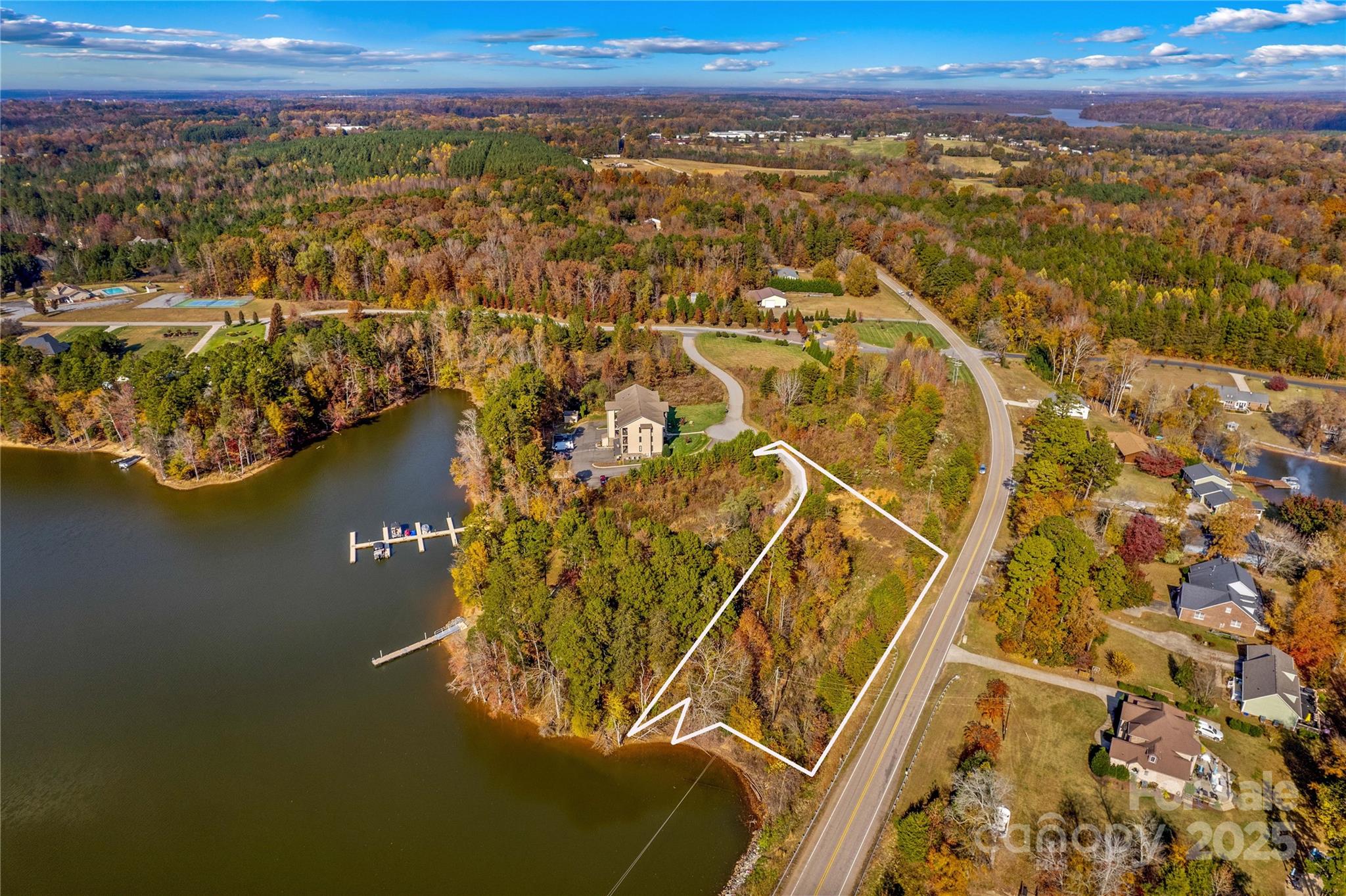 2005 Marina Pointe Road Salisbury, NC 28146 - Photo 3 of 16 a view of a city