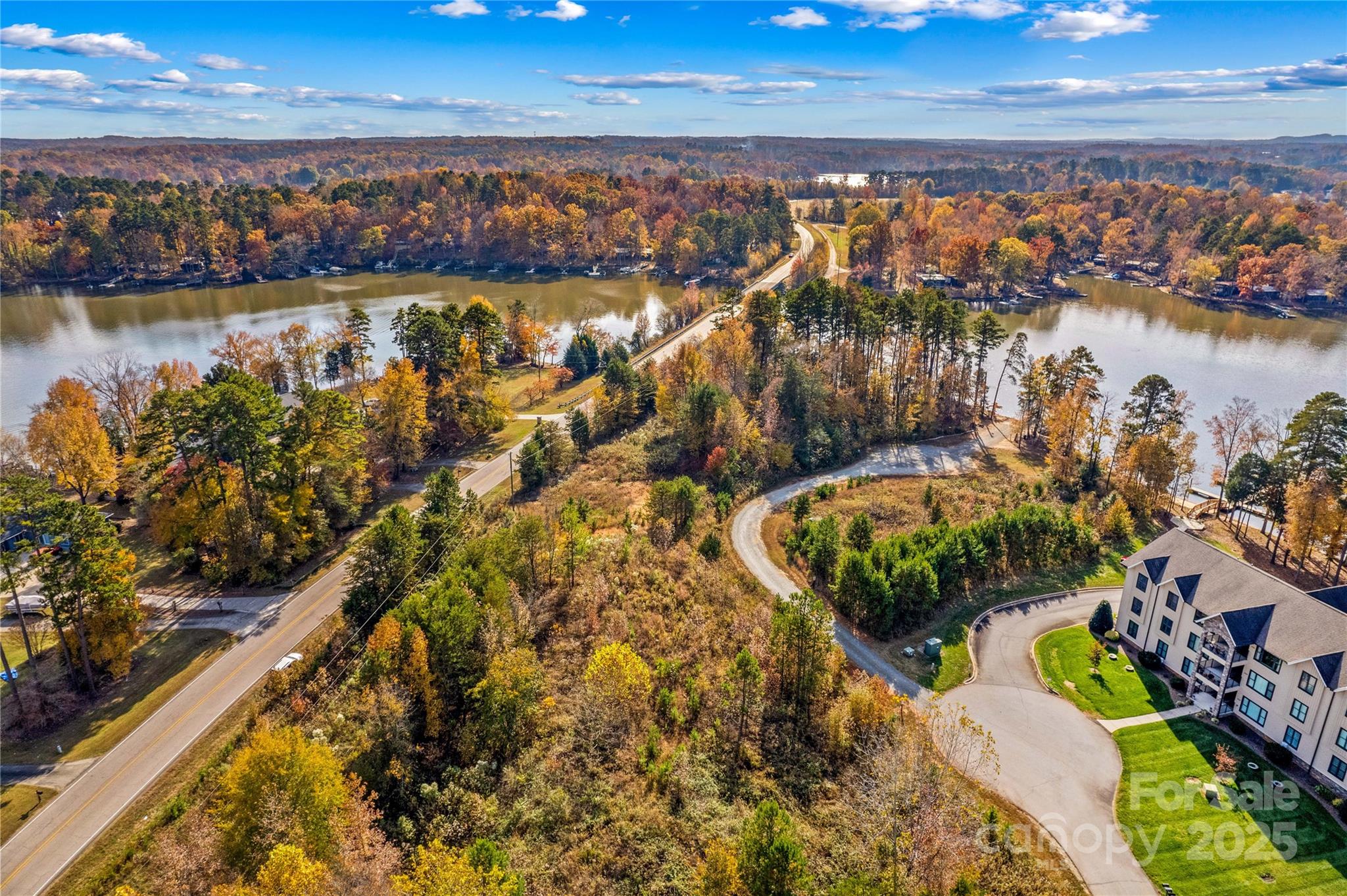 2005 Marina Pointe Road Salisbury, NC 28146 - Photo 9 of 16 a view of a city